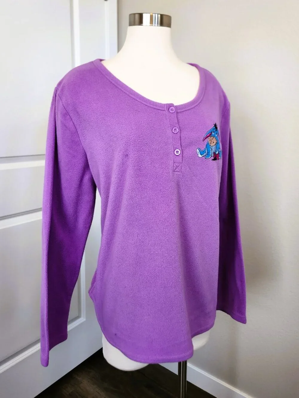 Disney Winnie the Pooh Eeyore Long Sleeved Fleece Sleep Shirt Size Women's 2X - Picture 4 of 8